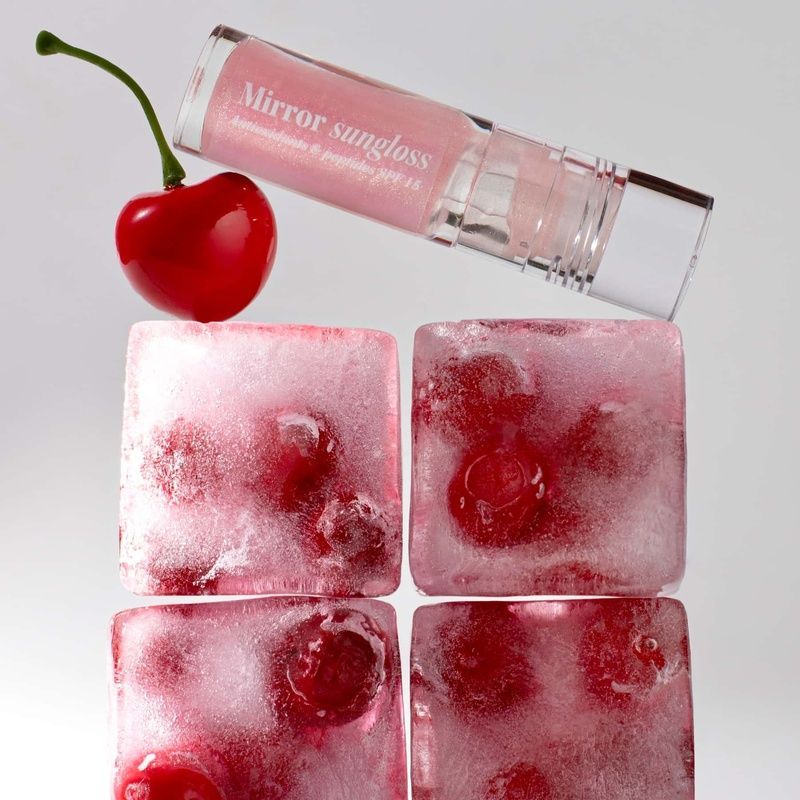 Hugs Mirror Sungloss Antioxidants & Peptides Heated Cherry SPF 20+ PA++ - Зображення 4